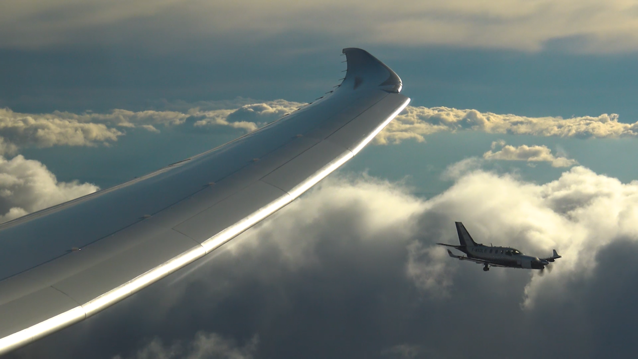 Filming aerial images at more than 230 km/h with Airborne